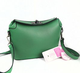 2012韓版女包新款可愛復古醫生包糖果色斜挎女包價格 廠家 圖片